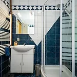 1 Bedroom Amazing In Стариград-Пакленица