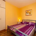 Апартаменты 1 Bedroom Amazing In