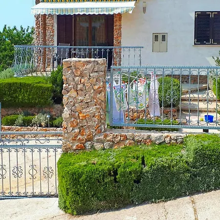 1 Bedroom Amazing In *